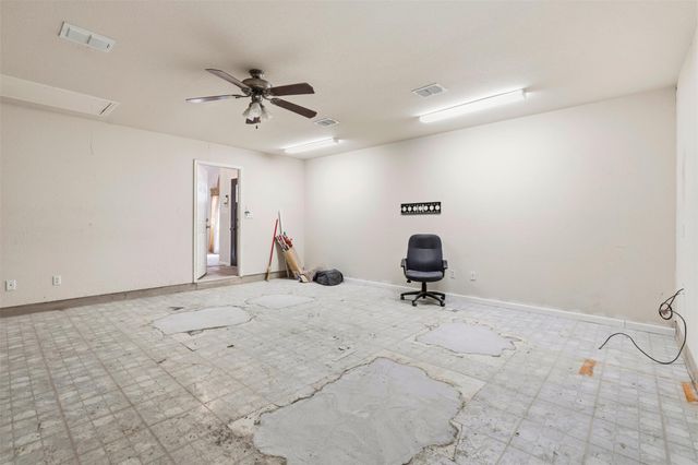1156 Woodlands DR, Kyle, TX 78640