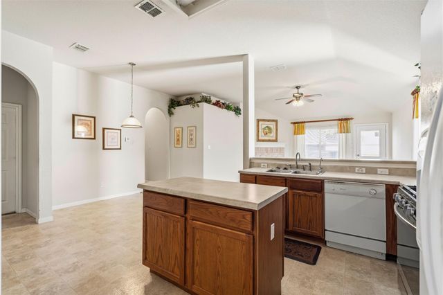 1156 Woodlands DR, Kyle, TX 78640
