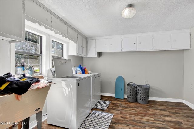 1264 28th Street, Gulfport, MS 39501