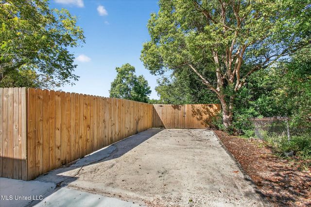 1264 28th Street, Gulfport, MS 39501