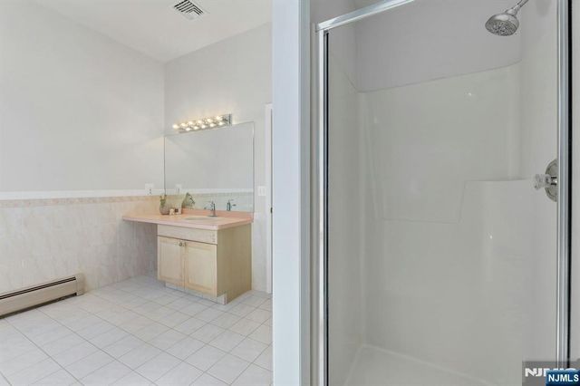 25 Hollywood Avenue, Emerson, NJ 07630