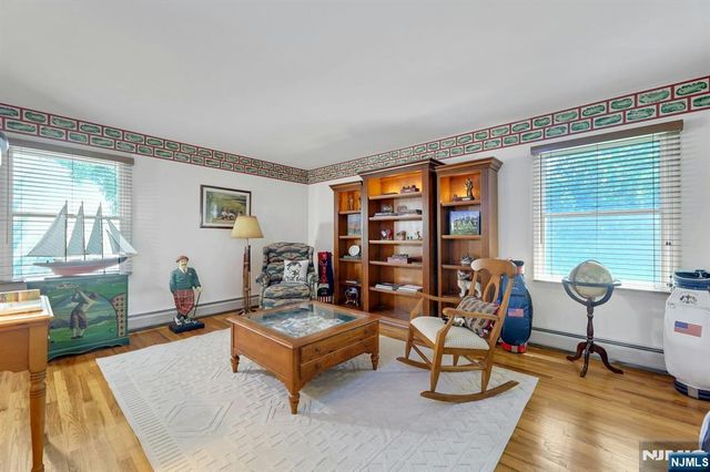 25 Hollywood Avenue, Emerson, NJ 07630
