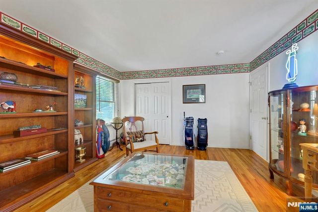 25 Hollywood Avenue, Emerson, NJ 07630