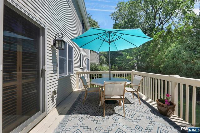 25 Hollywood Avenue, Emerson, NJ 07630