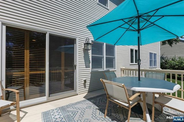25 Hollywood Avenue, Emerson, NJ 07630