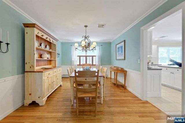 25 Hollywood Avenue, Emerson, NJ 07630