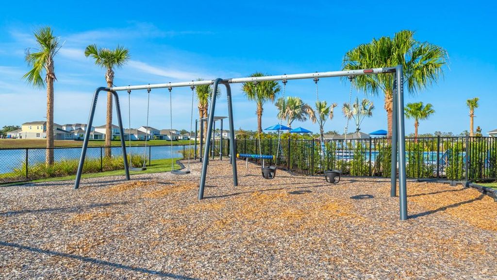 Image 13 of property listing at 846 STEEL DRIVE, Apollo Beach, FL 33572