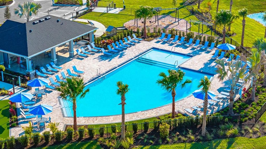 Image 6 of property listing at 846 STEEL DRIVE, Apollo Beach, FL 33572