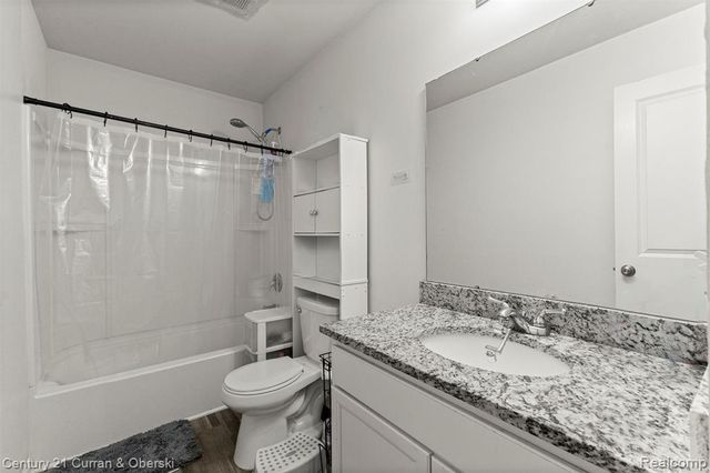 1659 Greenway Drive, Ypsilanti, MI 48198