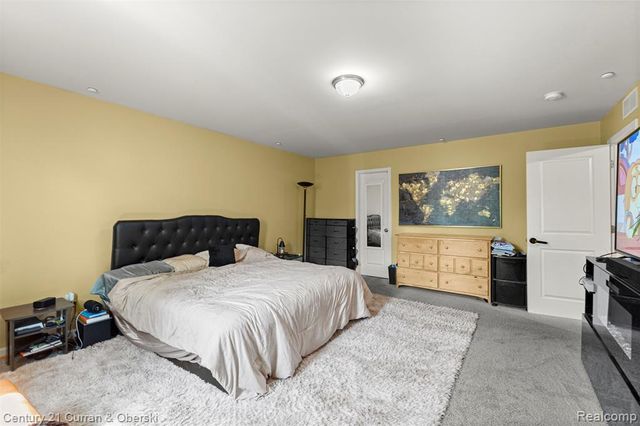 1659 Greenway Drive, Ypsilanti, MI 48198