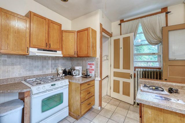 546 N 32nd STREET, Milwaukee, WI 53208
