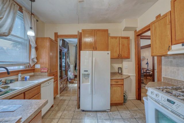 546 N 32nd STREET, Milwaukee, WI 53208