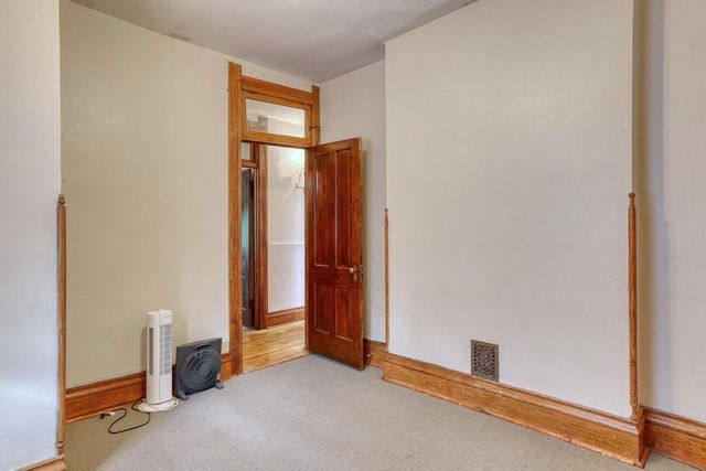 546 N 32nd STREET, Milwaukee, WI 53208
