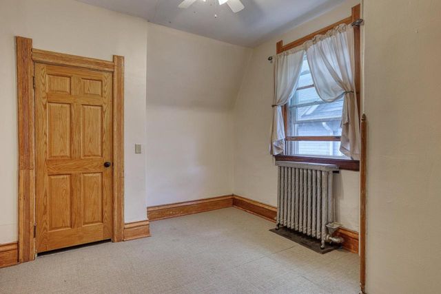 546 N 32nd STREET, Milwaukee, WI 53208