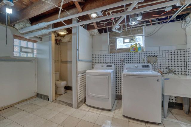 546 N 32nd STREET, Milwaukee, WI 53208