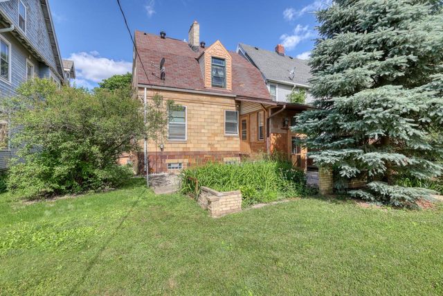 546 N 32nd STREET, Milwaukee, WI 53208