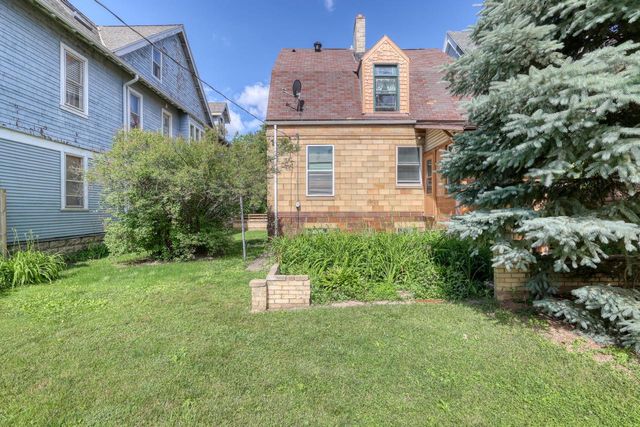 546 N 32nd STREET, Milwaukee, WI 53208