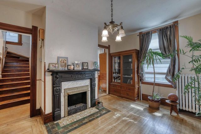 546 N 32nd STREET, Milwaukee, WI 53208