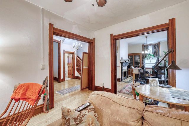 546 N 32nd STREET, Milwaukee, WI 53208