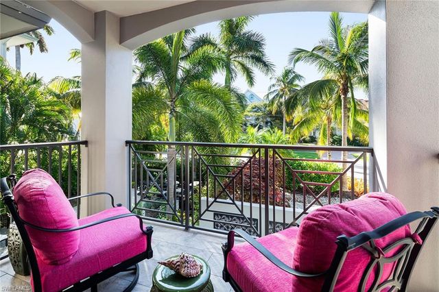 969 8th AVE S # 102, Naples, FL 34102