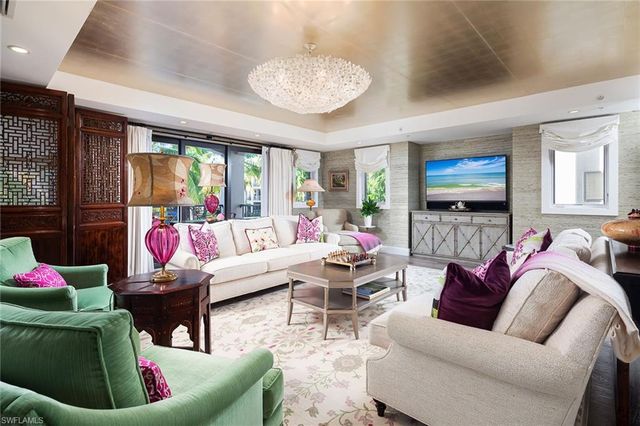 969 8th AVE S # 102, Naples, FL 34102