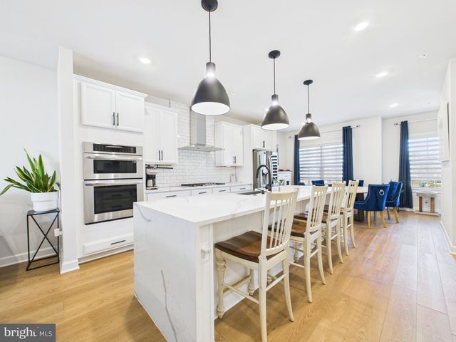 3711 MAYORS WAY, Fairfax, VA 22030