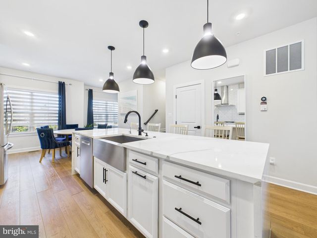 3711 MAYORS WAY, Fairfax, VA 22030
