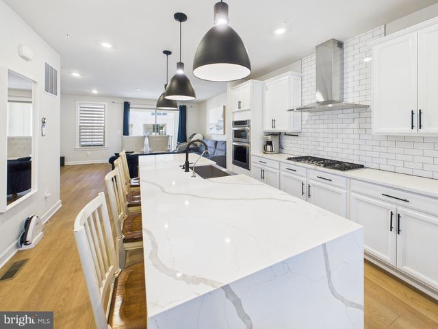 3711 MAYORS WAY, Fairfax, VA 22030