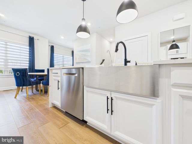 3711 MAYORS WAY, Fairfax, VA 22030