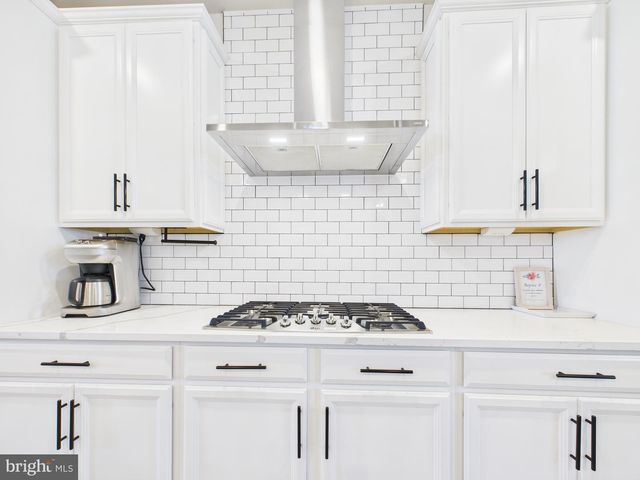 3711 MAYORS WAY, Fairfax, VA 22030