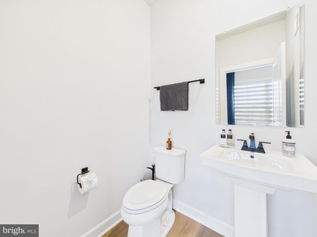 3711 MAYORS WAY, Fairfax, VA 22030