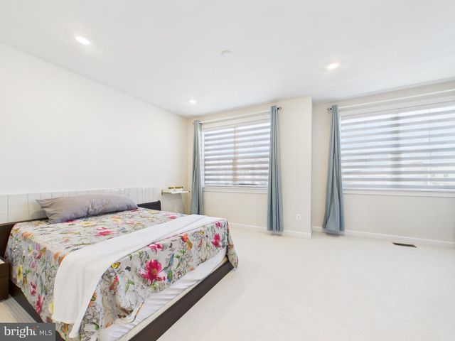 3711 MAYORS WAY, Fairfax, VA 22030