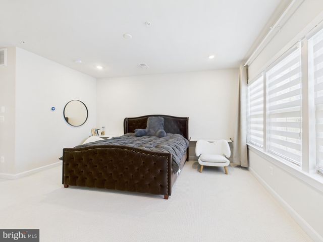 3711 MAYORS WAY, Fairfax, VA 22030