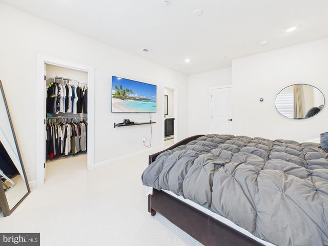 3711 MAYORS WAY, Fairfax, VA 22030