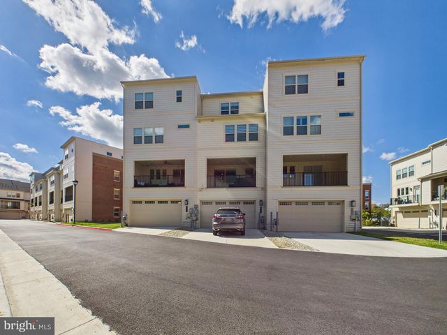 3711 MAYORS WAY, Fairfax, VA 22030