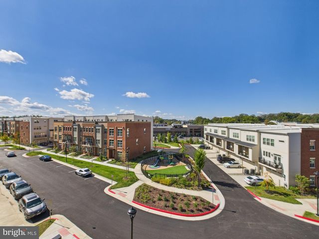 3711 MAYORS WAY, Fairfax, VA 22030