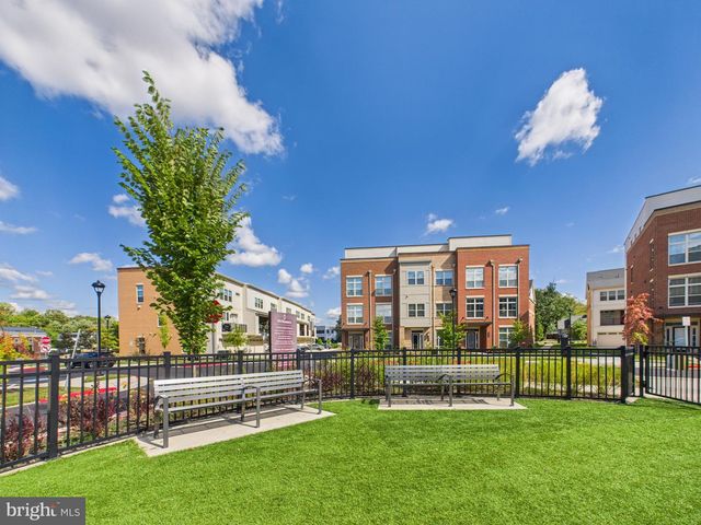 3711 MAYORS WAY, Fairfax, VA 22030