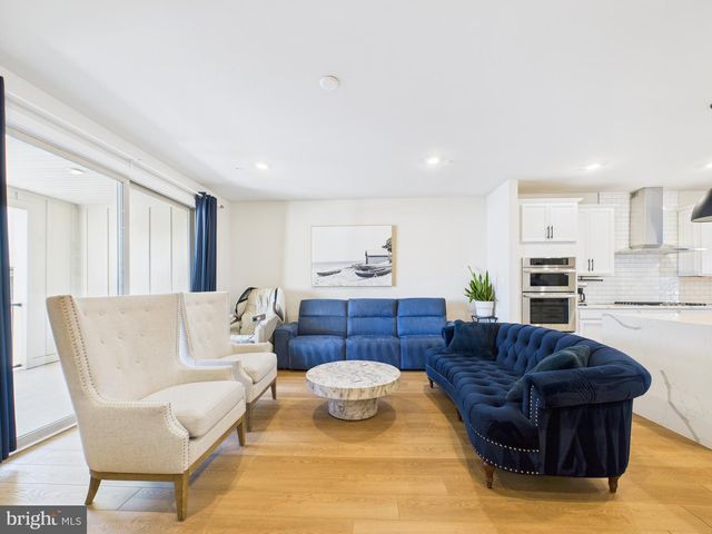 3711 MAYORS WAY, Fairfax, VA 22030