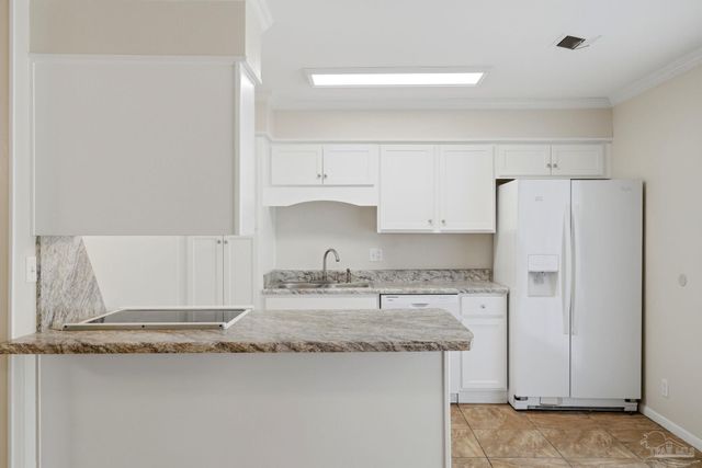 5641 Hibiscus Rd, Pensacola, FL 32504