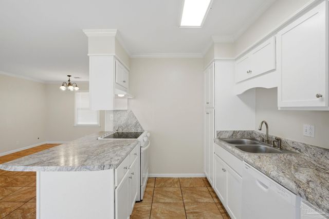 5641 Hibiscus Rd, Pensacola, FL 32504