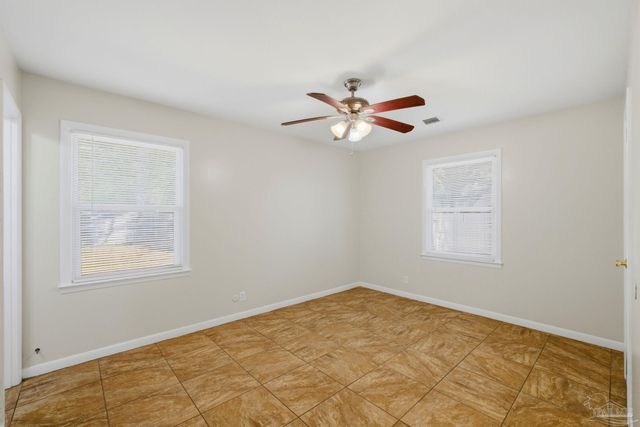 5641 Hibiscus Rd, Pensacola, FL 32504