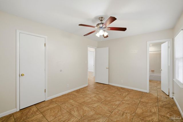 5641 Hibiscus Rd, Pensacola, FL 32504