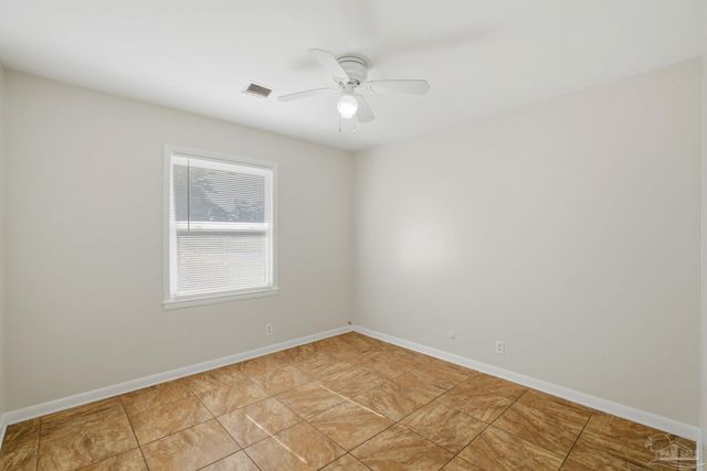 5641 Hibiscus Rd, Pensacola, FL 32504