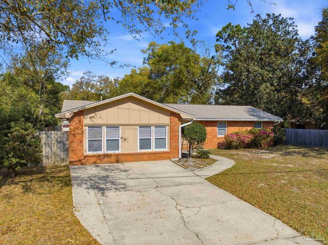 5641 Hibiscus Rd, Pensacola, FL 32504