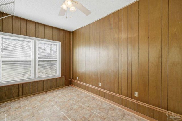 5641 Hibiscus Rd, Pensacola, FL 32504