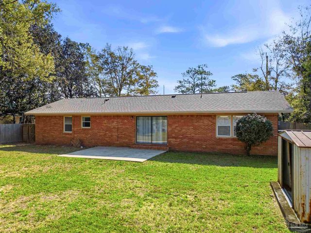 5641 Hibiscus Rd, Pensacola, FL 32504