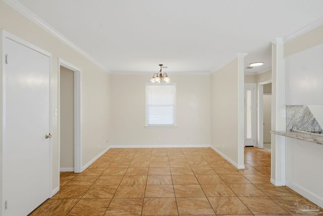 5641 Hibiscus Rd, Pensacola, FL 32504