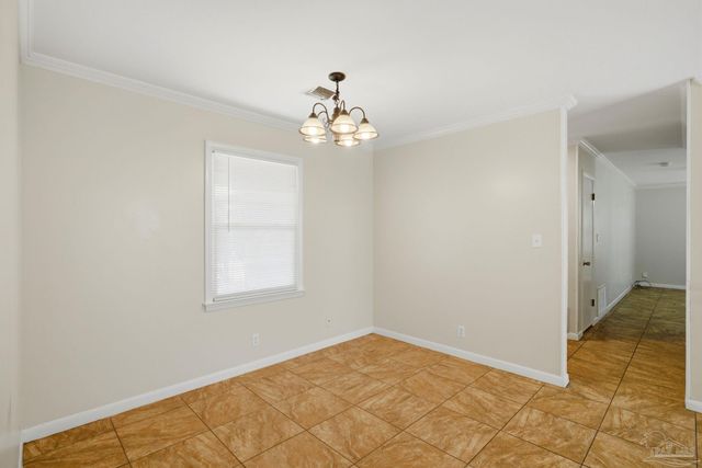 5641 Hibiscus Rd, Pensacola, FL 32504