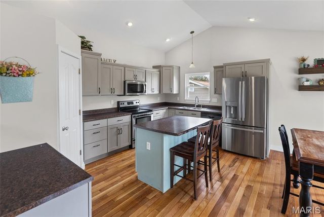 407 Glen Echo Drive, De Soto, MO 63020