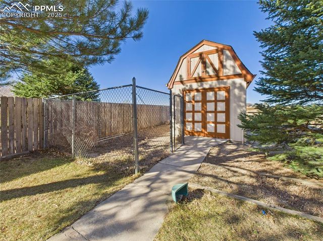 21 S Golfwood Drive, Pueblo West, CO 81007